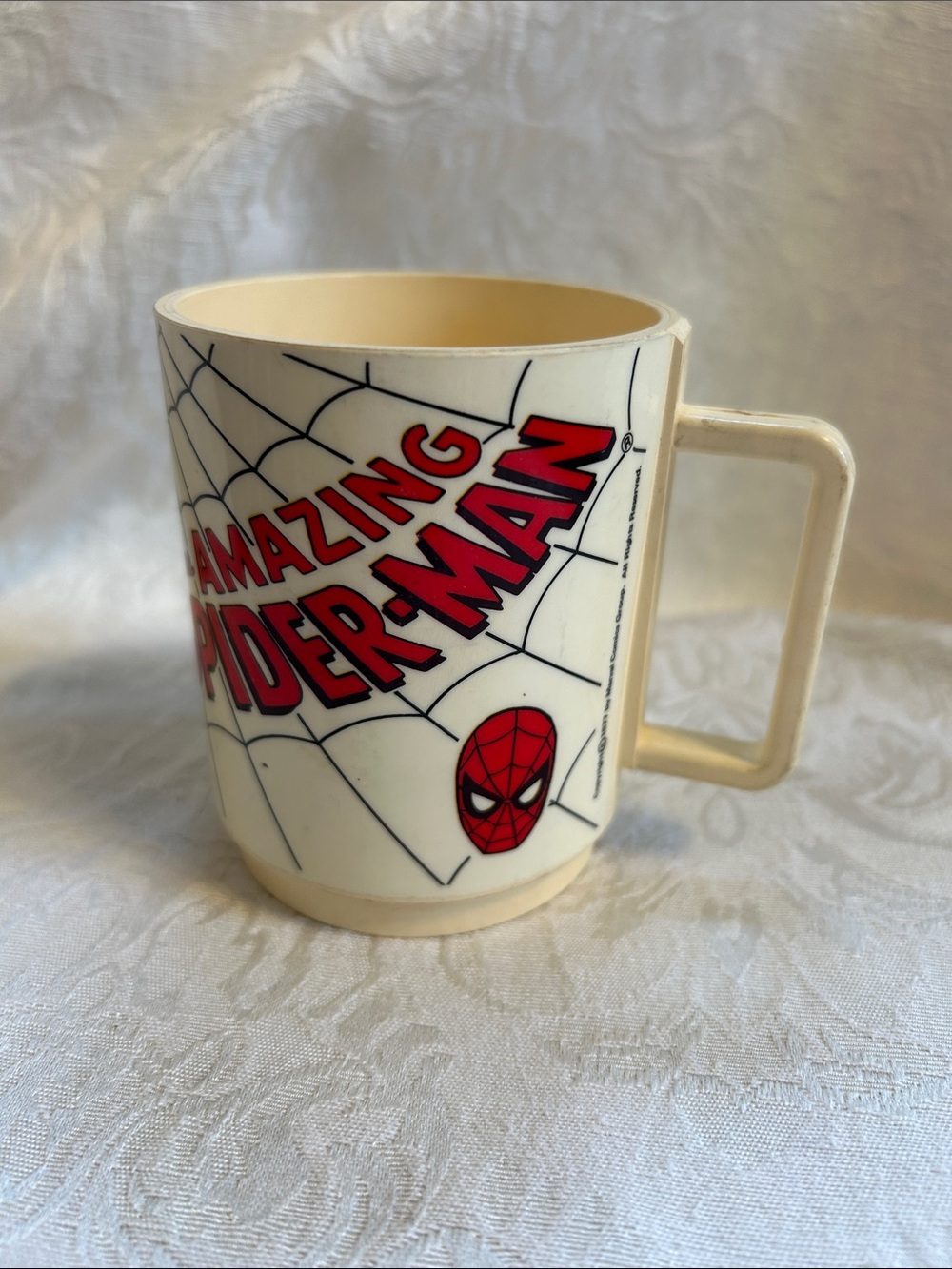 Vintage Deka Made in the USA Elizabeth NJ Marvel Amazing Spider-mug